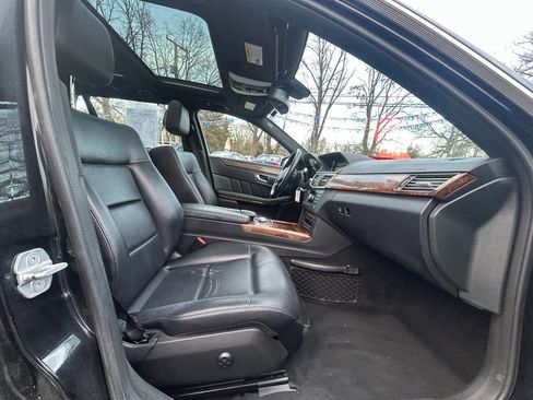 Used 2011 Mercedes-Benz E 350 4MATIC Wagon image 34
