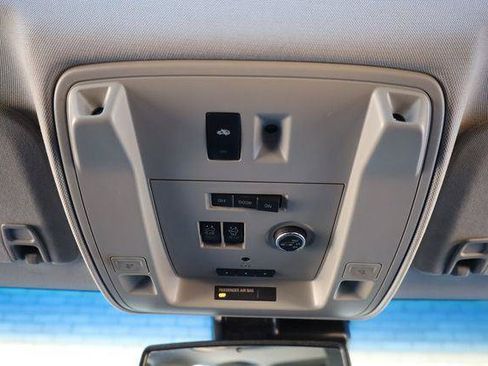 Used 2015 Cadillac Escalade Luxury AWD/4WD image 37