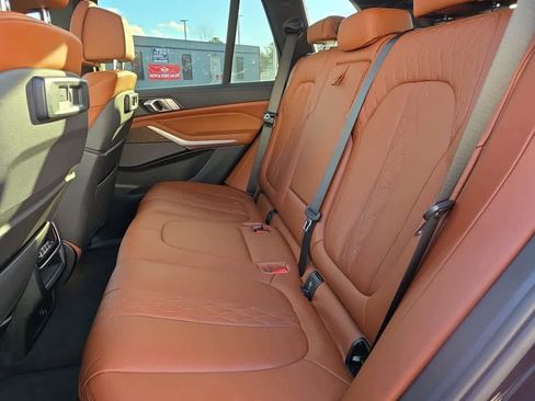 Used 2021 BMW X5 xDrive45e w/ M Sport Package image 11