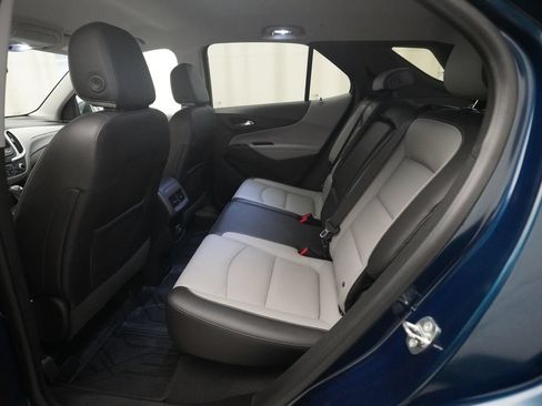 Used 2020 Chevrolet Equinox Premier w/ LPO, Floor Liner Package FWD image 16