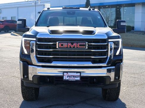 Used 2025 GMC Sierra 2500 SLE w/ SLE Value Package; image 2