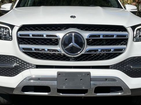 Used 2022 Mercedes-Benz GLS 450 4MATIC image 13