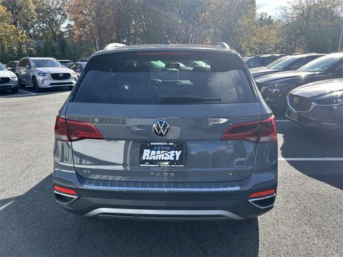 Used 2022 Volkswagen Taos SE image 7