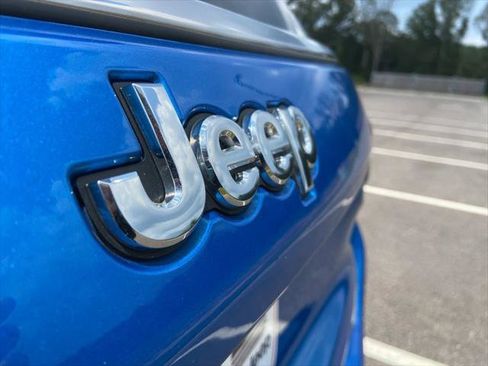 Certified 2025 Jeep Compass Latitude image 9