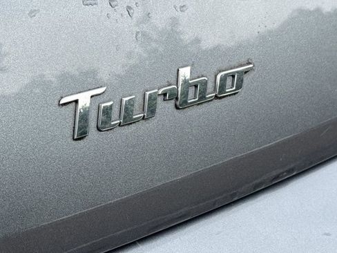 Used 2016 Volkswagen Beetle 1.8T Classic FWD image 10
