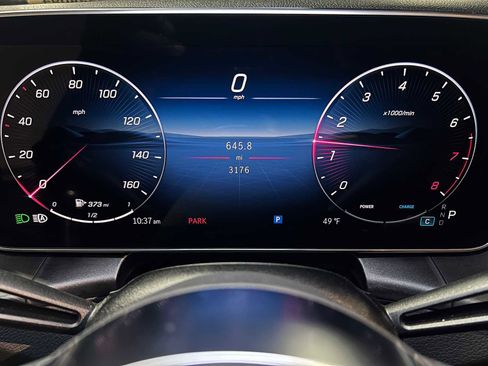 Used 2025 Mercedes-Benz GLC 300 4MATIC image 30