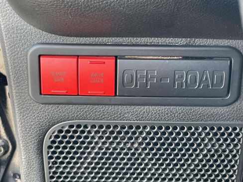 Used 2016 Jeep Wrangler Unlimited Rubicon AWD/4WD image 15