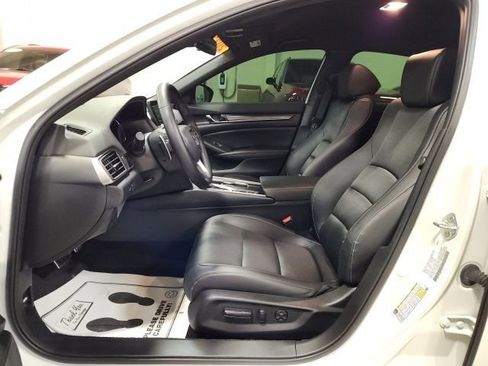 Used 2022 Honda Accord Sport image 11