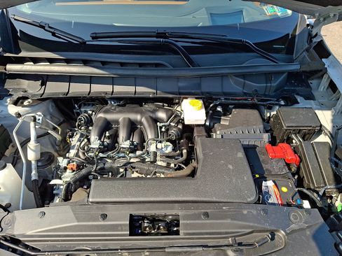 Used 2025 Nissan Pathfinder Platinum AWD/4WD image 28