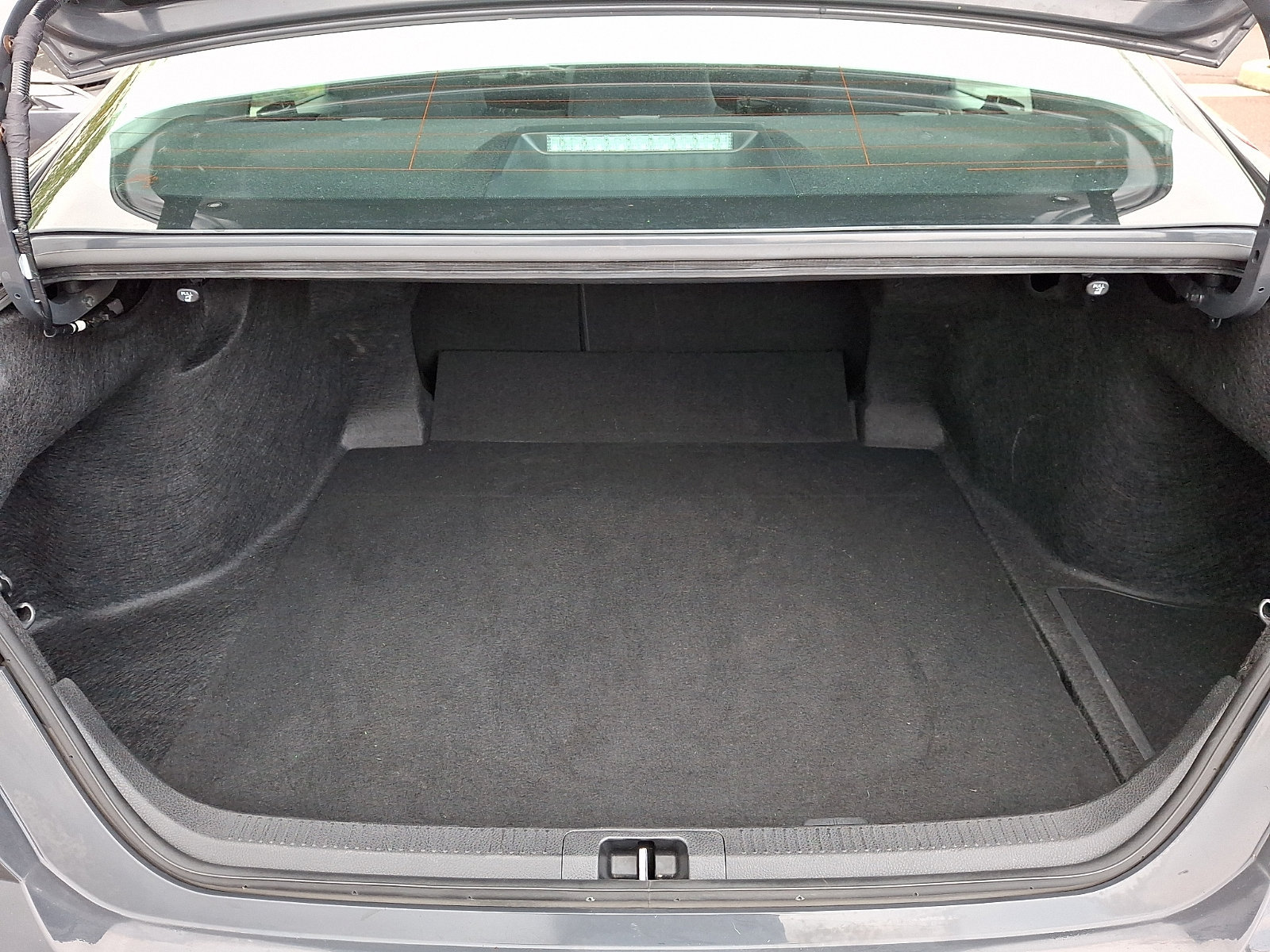 Used 2025 Toyota Camry LE FWD image 29