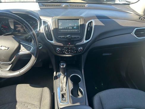 Used 2018 Chevrolet Equinox LT image 11