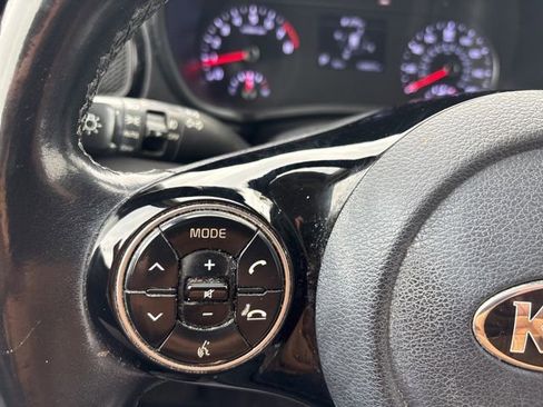 Used 2021 Kia Soul EX image 18