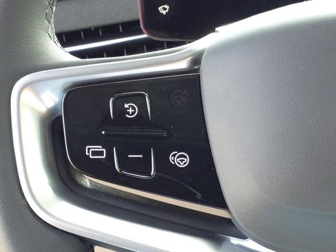 New 2025 Volvo EX90 Ultra image 23