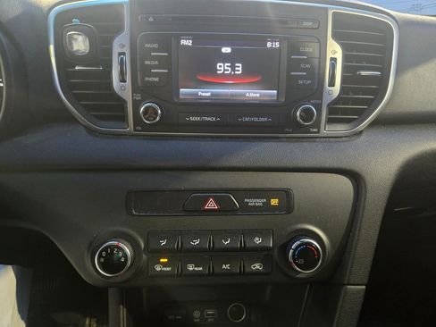 Used 2019 Kia Sportage LX FWD image 10