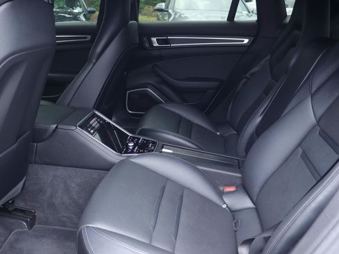 Used 2023 Porsche Panamera Platinum Edition w/ Sportdesign Package RWD image 12