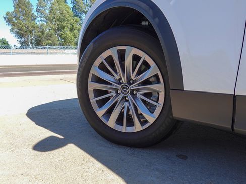 Used 2024 MAZDA CX-90 Plug-In Hybrid w/ Preferred image 8