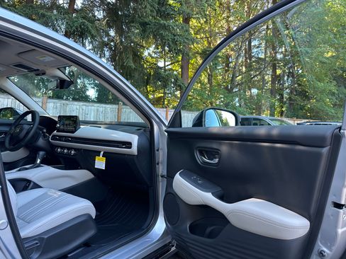 New 2025 Honda HR-V EX-L image 14