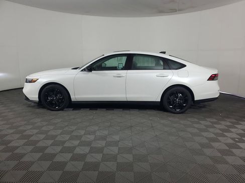 Used 2025 Honda Accord SE image 7