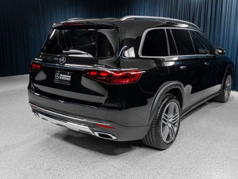 Used 2026 Mercedes-Benz GLS 450 4MATIC image 4