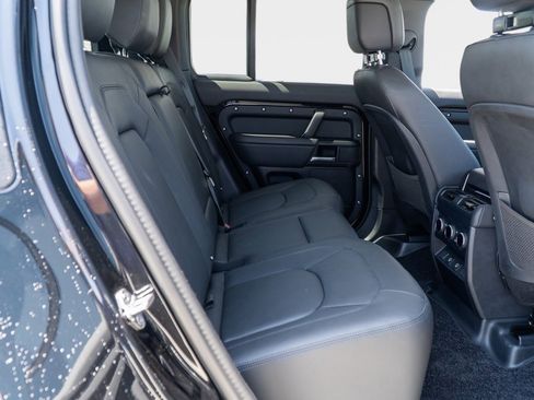 New 2025 Land Rover Defender 110 X-Dynamic SE image 24