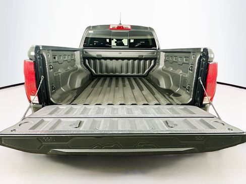 Used 2026 Chevrolet Colorado Trail Boss AWD/4WD image 28