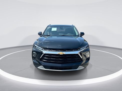 Used 2024 Chevrolet Blazer LT w/ Convenience Package FWD image 3