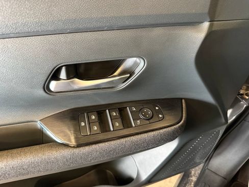 Used 2025 Nissan Kicks SV FWD image 20