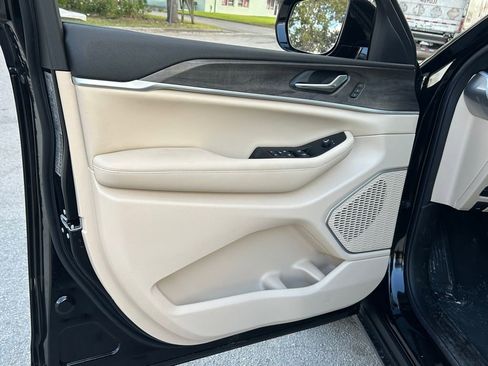 New 2026 Jeep Grand Cherokee L Limited image 24