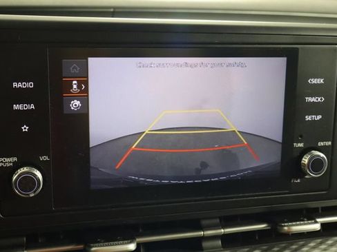 Used 2023 Kia Carnival LX FWD image 37