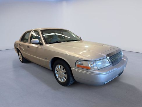 Used 2004 Mercury Grand Marquis LS RWD image 1