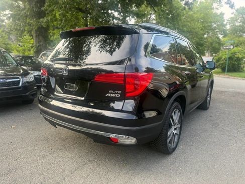 Used 2018 Honda Pilot Touring image 4