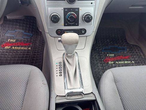 Used 2010 Chevrolet Malibu LS FWD image 9