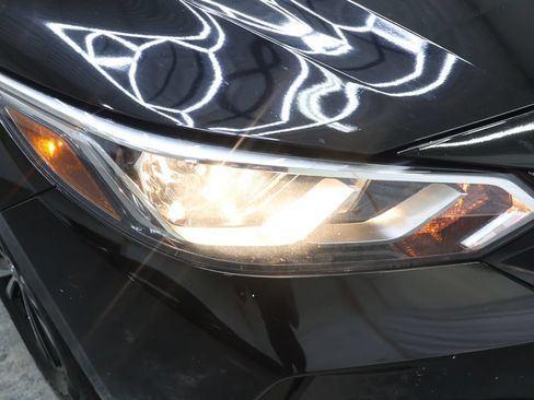 Used 2023 Nissan Sentra SV FWD image 28