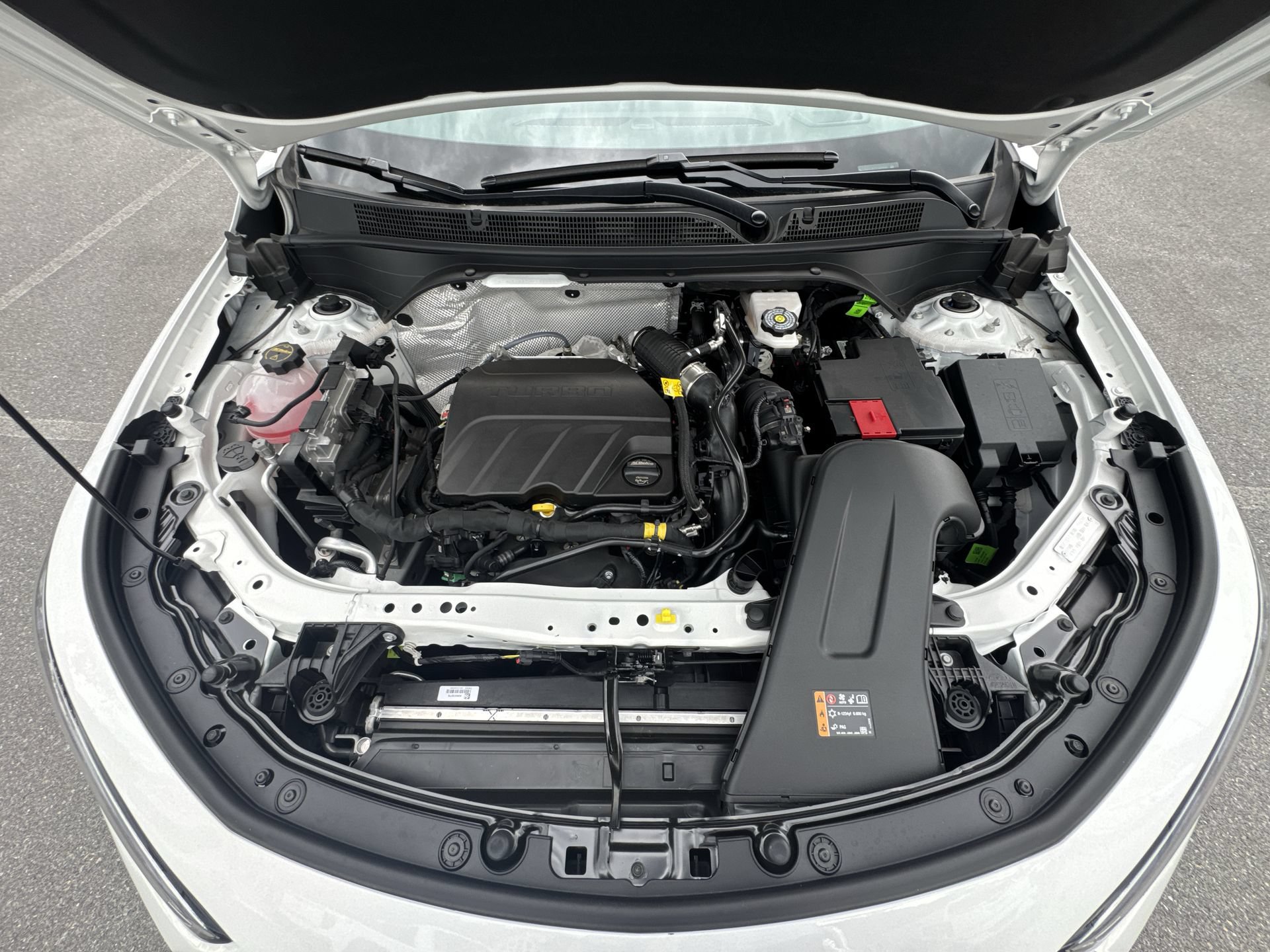 New 2026 Buick Envista Sport Touring w/ Convenience I Package FWD image 17