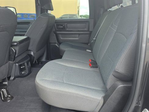 Used 2024 RAM 2500 Tradesman w/ Chrome Appearance Group AWD/4WD image 7