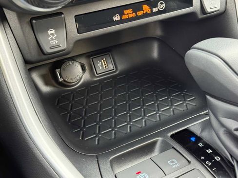 New 2025 Toyota RAV4 LE image 12