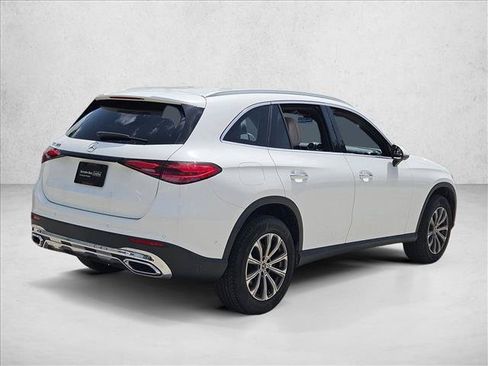 Certified 2024 Mercedes-Benz GLC 300 image 3