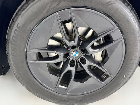 Used 2026 BMW iX xDrive60 AWD/4WD image 28