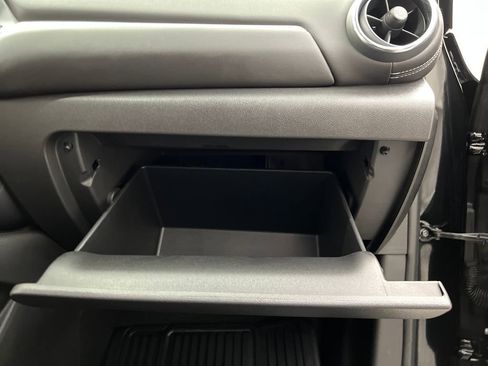 Used 2025 Chevrolet Blazer LT FWD image 26