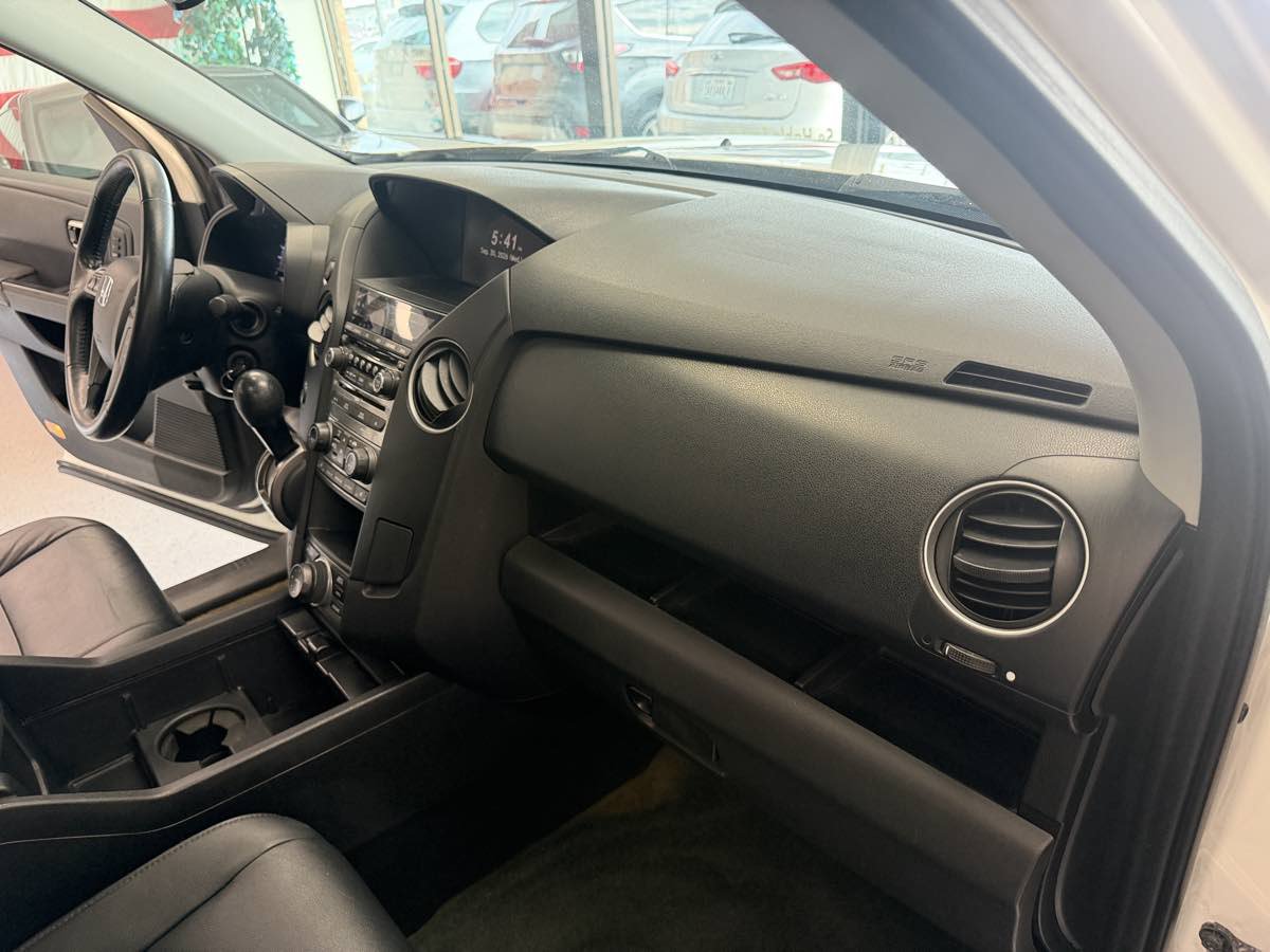 Used 2014 Honda Pilot Touring image 12