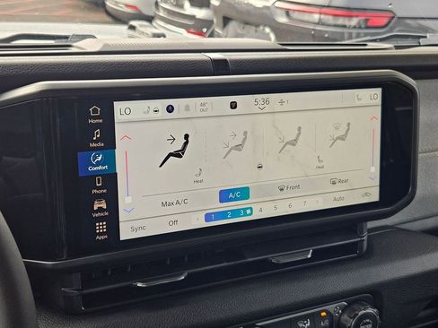 New 2025 Jeep Gladiator Sport image 25