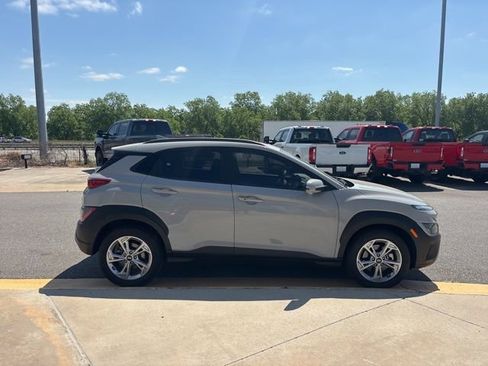 Used 2023 Hyundai Kona SEL AWD/4WD image 6