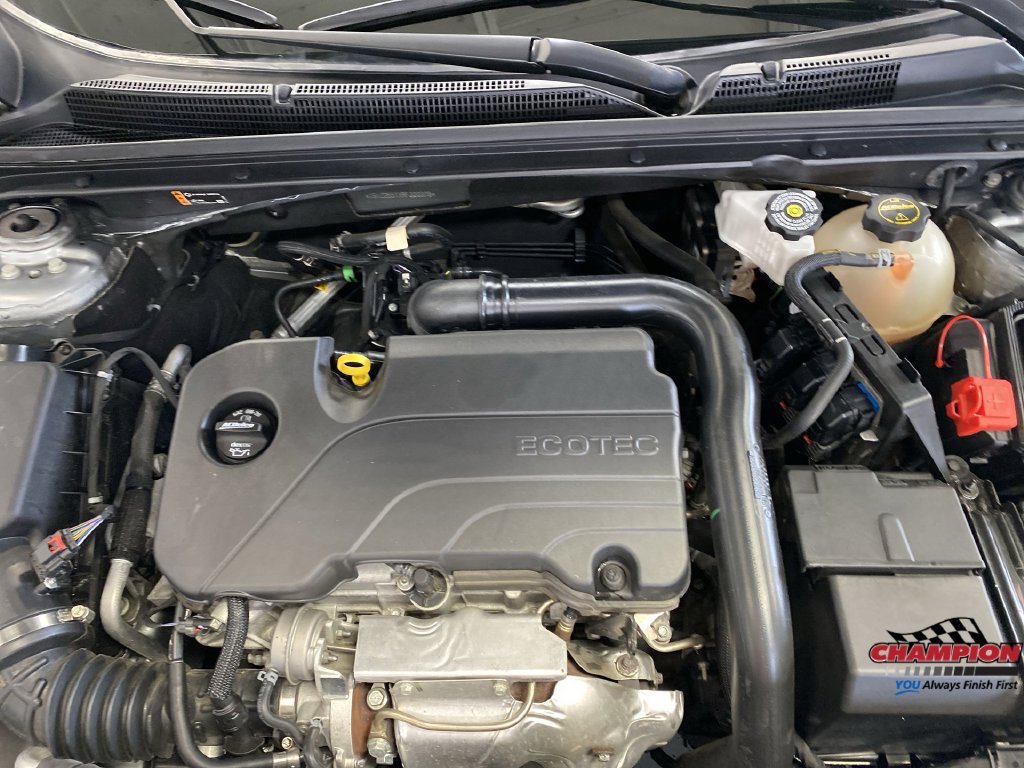 Used 2024 Chevrolet Malibu LT FWD image 36