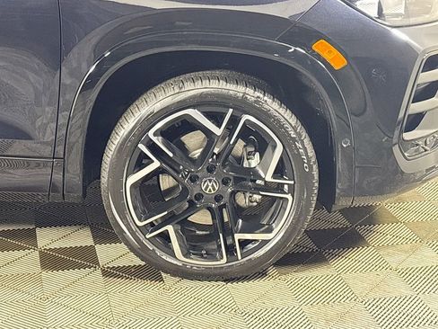 New 2026 Volkswagen Tiguan SEL R-Line image 24