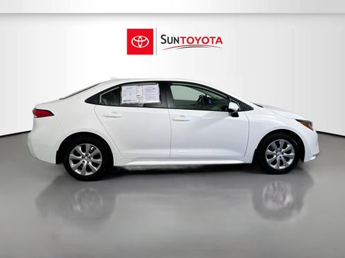 Used 2026 Toyota Corolla LE FWD image 2