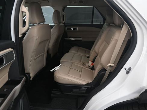 Used 2023 Ford Explorer XLT w/ Equipment Group 202A RWD image 19