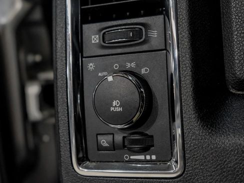 Used 2013 RAM 2500 Laramie w/ Convenience Group image 29