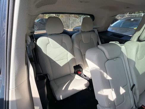 Certified 2023 Volvo XC90 B5 Plus w/ Protection Package Premier image 22