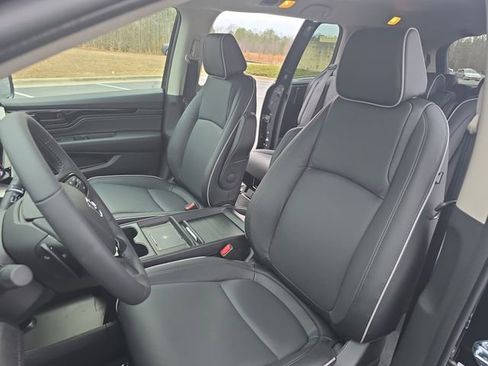 New 2026 Honda Odyssey Touring image 15