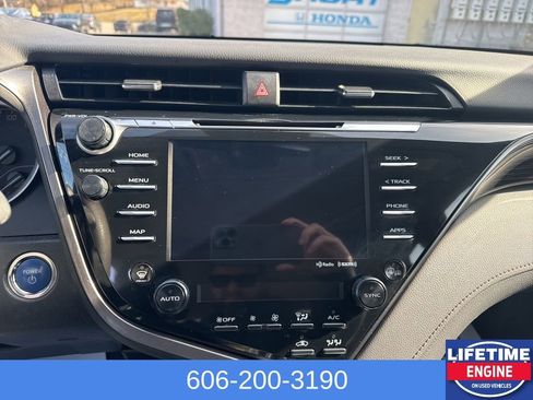 Used 2020 Toyota Camry LE image 15